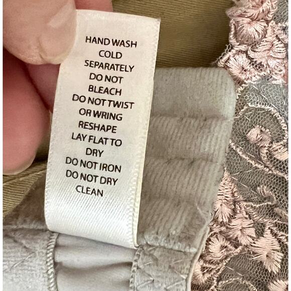 Felina Lingerie bra 38C. Gray semi-transparent with pink embroidery. Underwire - Picture 8 of 9